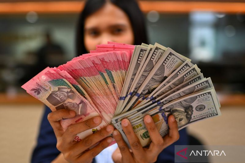 Rupiah pada Kamis pagi menguat jadi Rp17.713 per dolar AS