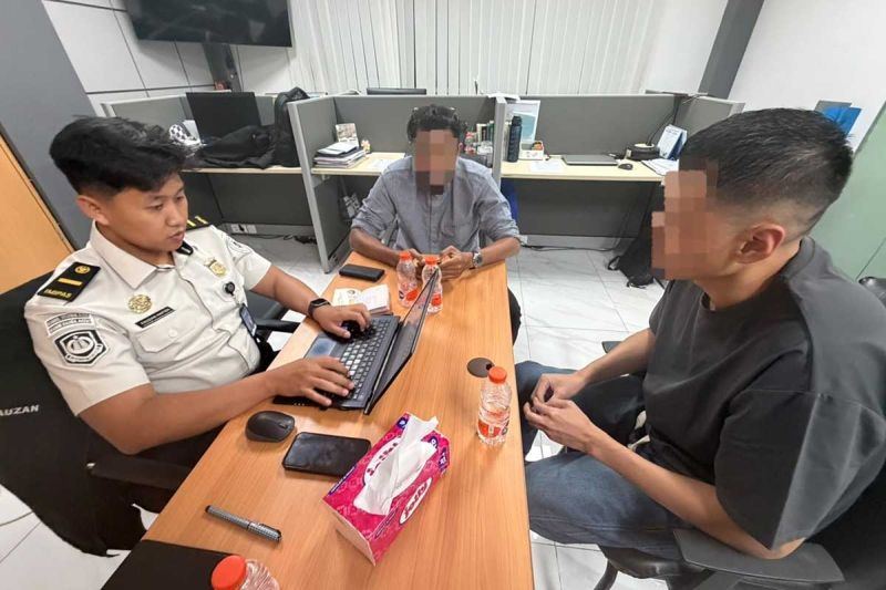 Imigrasi dalami dua WNA China diduga terkait sindikat penipuan daring