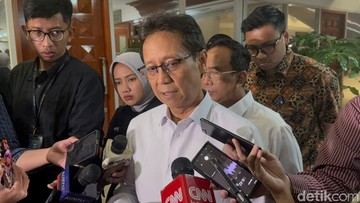 Menkes Ungkap 3 Bahaya Abu Anak Krakatau: Kalau Bisa Jangan Keluar Rumah