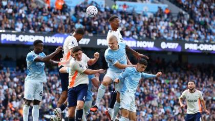 FOTO: Manchester City Susah Payah Pertahankan Rekor 100 Persen Menang