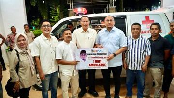 Andre Rosiade Penuhi Aspirasi Nelayan Pariaman, Serahkan Ambulans untuk Warga