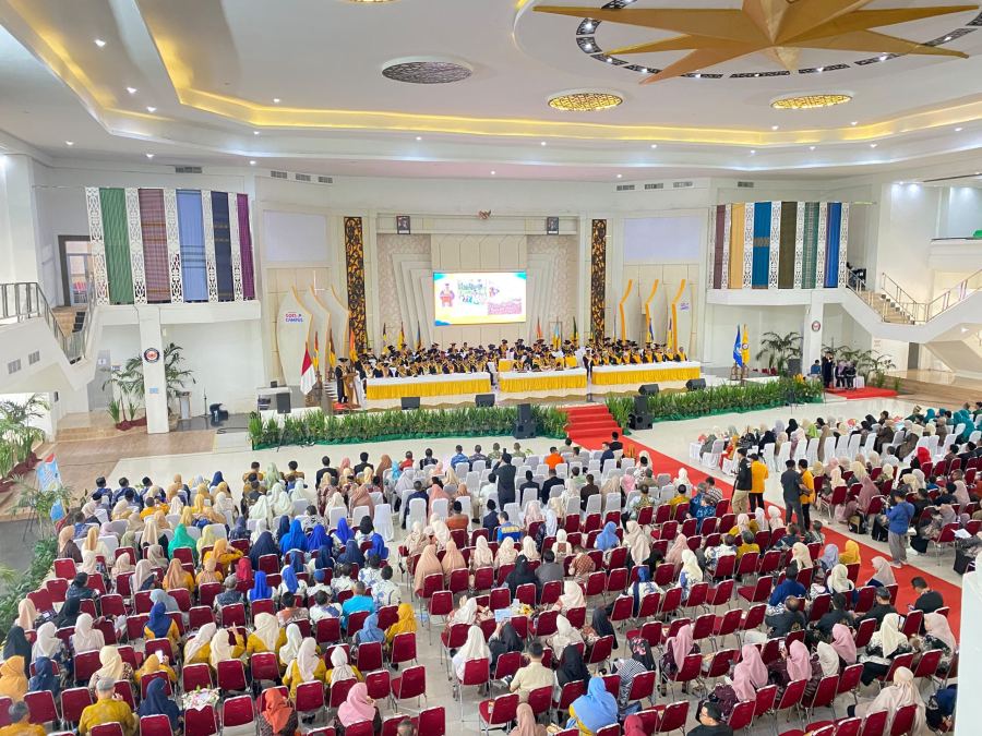 UHO Kukuhkan Sembilan Guru Besar, Targetkan 250 Profesor Sebelum 2030