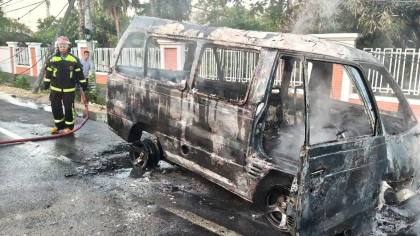 Kesaksian Pengendara Saat Petepete Terbakar di Maros, Sopir Menangis Kesakitan dalam Parit