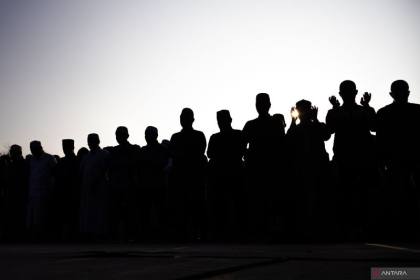 Warga Kota Palu gelar shalat istisqa memohon turunnya hujan