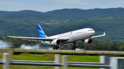 Kronologi Pesawat Garuda Indonesia Pecah Ban di Makassar