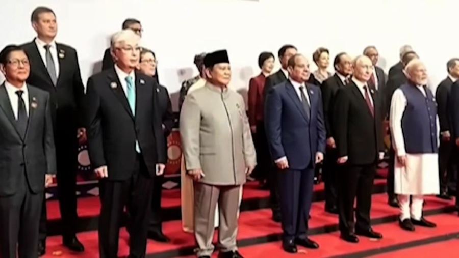 Prabowo Hadiri KTT BRICS sampai Trump Tuduh Iran Pengaruhi Pemilu Sela