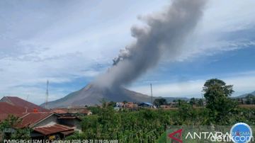 Gunung Sinabung Erupsi Hebat, Tinggi Abu Vulkanik Capai 3,5 km