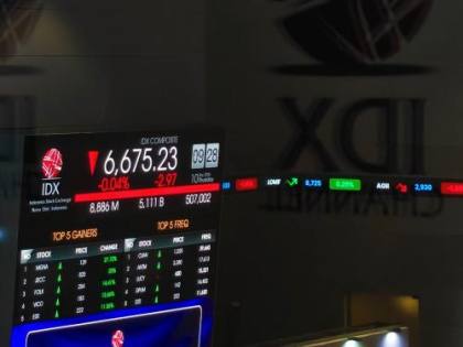 Transaksi Turun, IHSG Sepekan Melemah 1,43 Persen ke 6.541,37