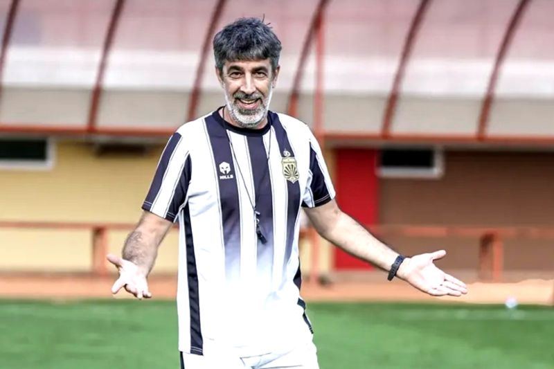 Oscar Bruzon minta Bhayangkara FC waspadai Persebaya Surabaya