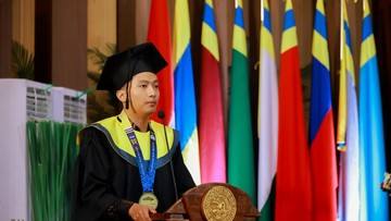 Dulu Kuliah Pakai KIP-K, Kini Aldo Jadi Wisudawan Terbaik Unair-Raih Beasiswa S2