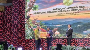 BRIN Berikan Sarwono Award pada Pakar Konservasi UI, Ini Profil Jatna Supriatna