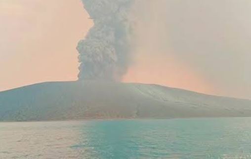4 Gunung Api Erupsi Bersamaan : 3 Bandara Ditutup, Termasuk Bandara Soekarno Hatta