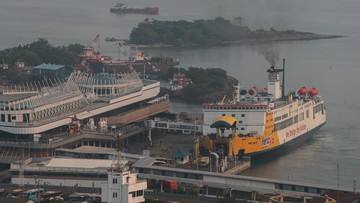 Penyeberangan Merak-Bakauheni Normal, Kapal Dibatasi 3 Km dari Anak Krakatau