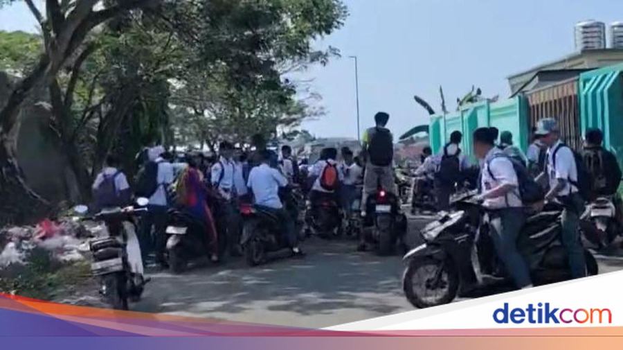 Duel 2 Pelajar SMA di Stadion Manakarra Mamuju Jadi Tontonan