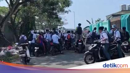 Duel 2 Pelajar SMA di Stadion Manakarra Mamuju Jadi Tontonan