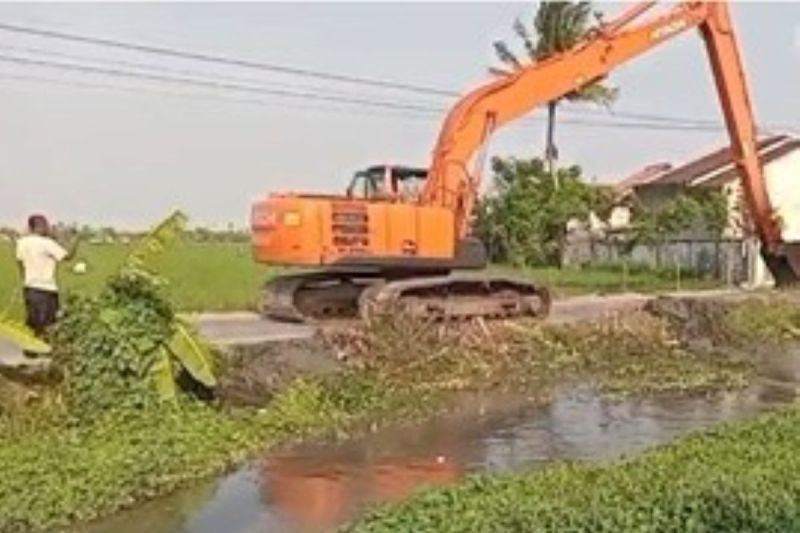 Kementerian PU normalisasi Saluran Sekunder Tambun di Karawang