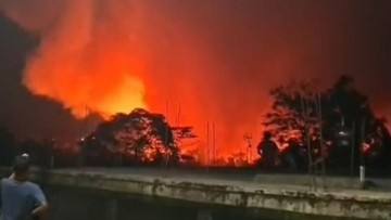 Kebakaran Lahan di Seberang TPA Galuga Bogor, Damkar Lakukan Penanganan
