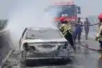 Kronologi Mobil Sedan Camry Terbakar di Tol Layang MBZ Jakarta-Cikampek, Sopir dan Penumpang Selamat