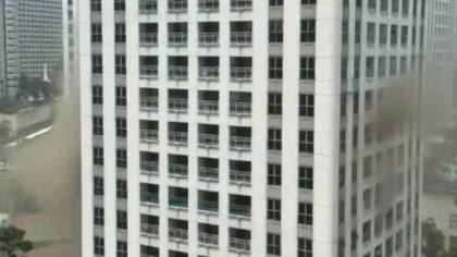 Kebakaran di Apartemen Tanah Abang Jakpus SUdah Padam, Petugas Damkar Evakuasi 33 Penghuni, Termasuk 2 WNA