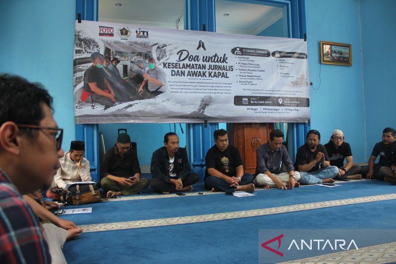 Jurnalis Bogor doakan pewarta dan kru hilang kontak di Selat Sunda