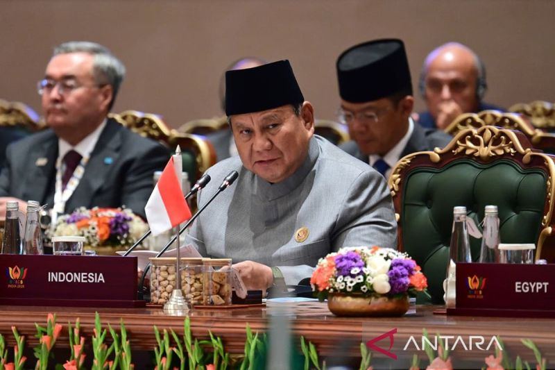 Politik, dari cukai rokok hingga Presiden Prabowo di Brics