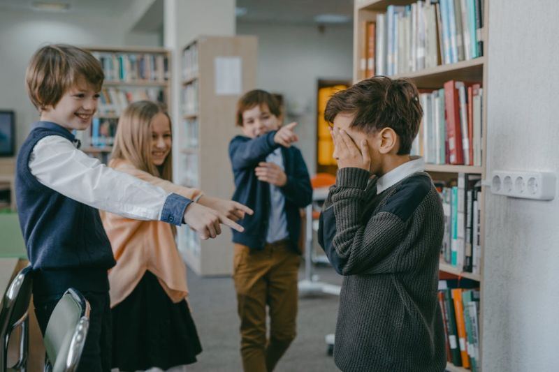 Mengapa seseorang melakukan bullying? Ini penyebabnya