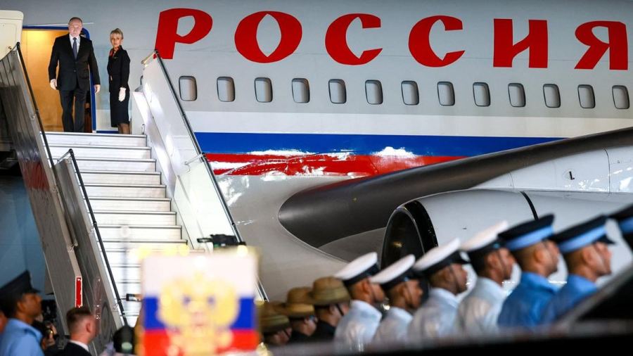 Potret Putin Tiba di India Hadiri KTT BRICS