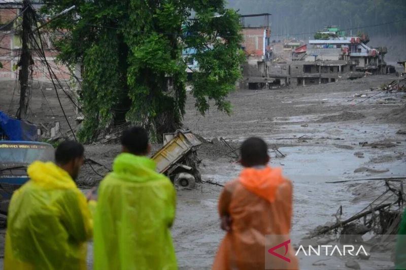 Sekitar 900 warga asing hilang usai banjir bandang Nepal