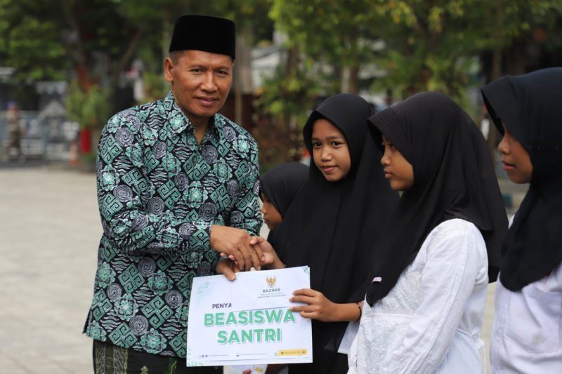 Terpopuler, kado Hari Guru hingga riset vaksin malaria