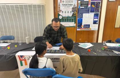 Muhammadiyah Kenalkan Permainan Tradisional dan Inovasi Digital di East London Mosque Science Fair 2026