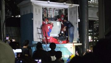 Ada Karung hingga Gergaji di Gardu LRT Pancoran TKP Pria Tewas