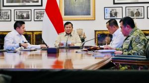 Gunung Saukang di Maros Terbakar, 68 Pendaki Dievakuasi