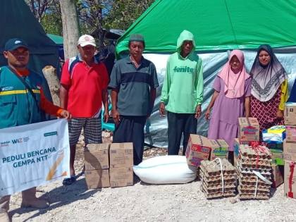 Penyintas Gempa NTT di Kampung Ronting Terima Bantuan Sembako dan Popok Bayi dari WIZ