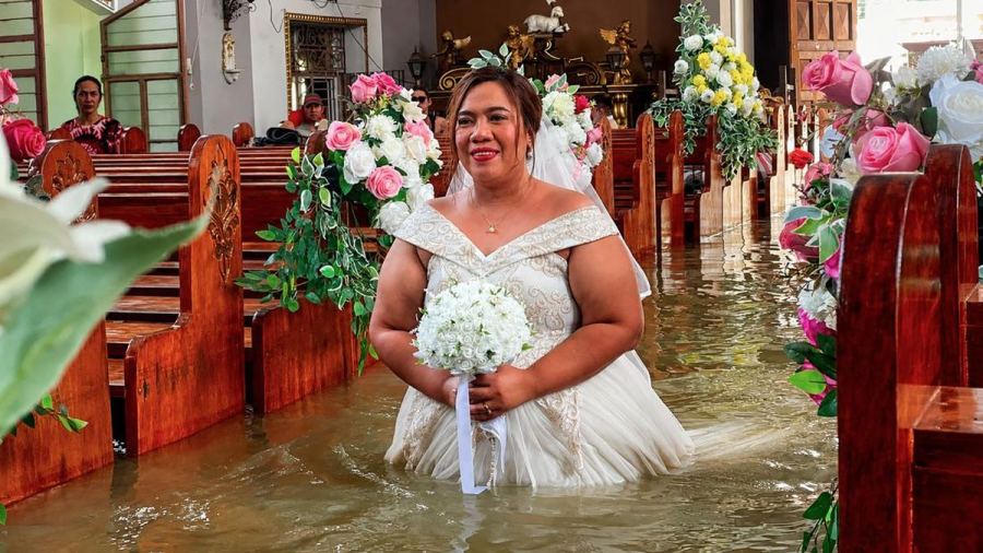 FOTO: Wajah Ceria dan Nestapa Masyarakat Dunia di Sebingkai Foto