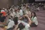 Kunci Jawaban Bahasa Indonesia Kelas 9 Halaman 152 Edisi Revisi Latihan 2 Analisislah Tema-Amanat