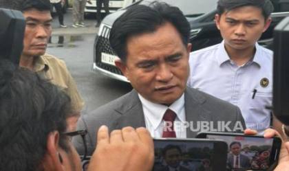 Menko Yusril Ingatkan WNI Saat Terima Pekerjaan dari Negara Berkonflik