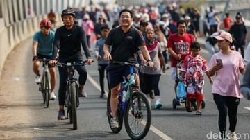 Antusias Warga Tak Surut, CFD Bekasi Dipadati Pesepeda hingga Pelari