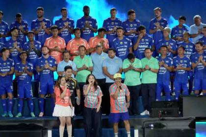Persib luncurkan kostum dan tim musim kompetisi 2026/2027