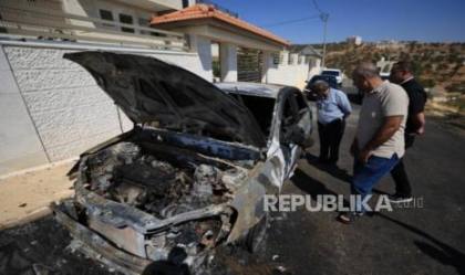 Pemukim Israel Lakukan 900 Pembakaran di Tepi Barat