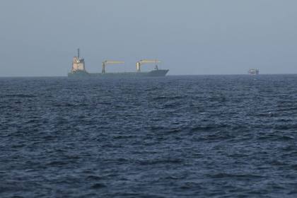 Militer AS lumpuhkan tiga tanker minyak Iran di perairan regional