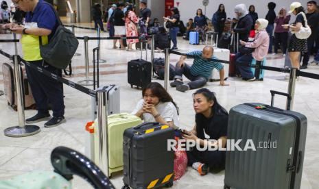 Terminal 1 Soetta Dipenuhi Penumpang, Enam Bandara Ditutup Imbas Anak Krakatau