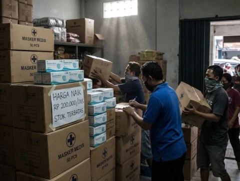 Larangan Menimbun Masker Saat Bencana untuk Menaikkan Harga