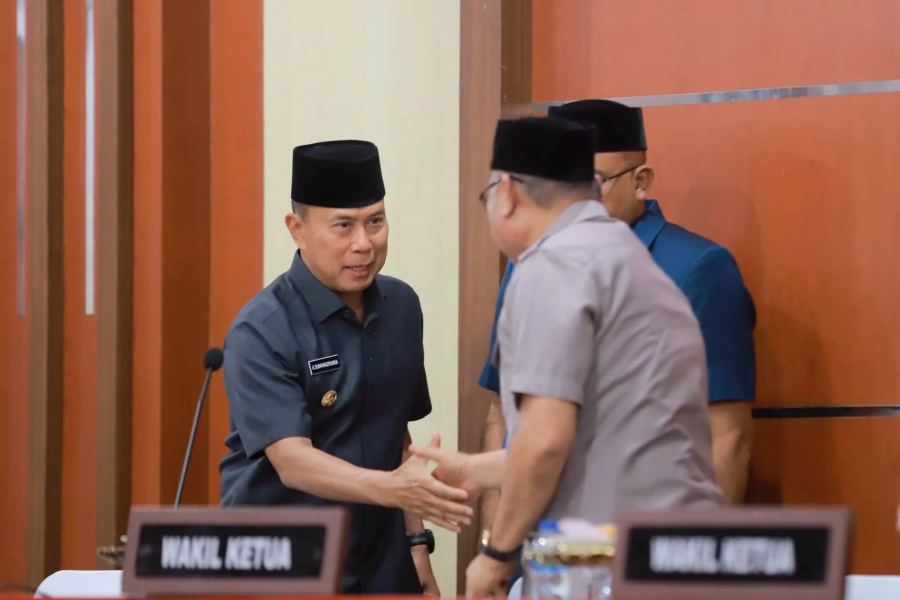 Gubernur Sultra Serahkan Perubahan KUA-PPAS 2026 ke DPRD | LPP RRI