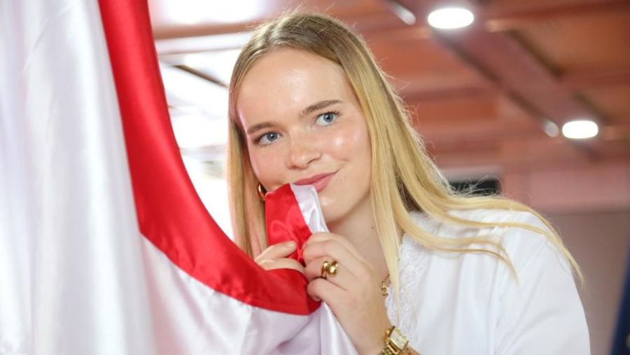 Isa Warps Resmi Gabung Klub Liga Super Belgia Standard Femina