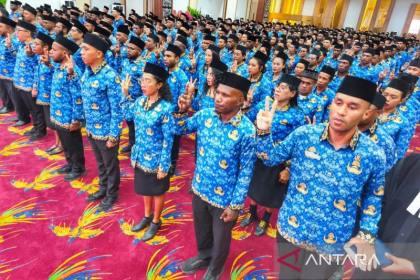 Politik kemarin, Guru PPPK bisa CPNS 2027 hingga evaluasi desil