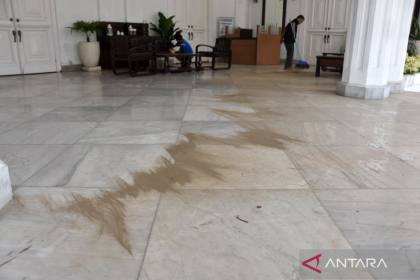 Legislator imbau masyarakat waspada potensi sebaran abu vulkanik
