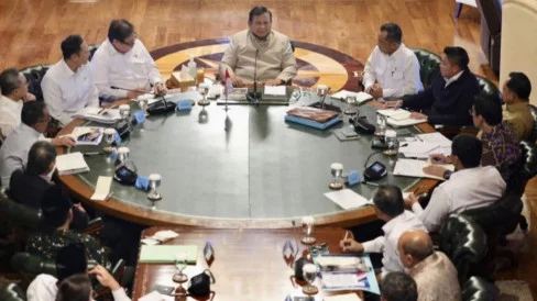 Presiden Prabowo Pimpin Ratas di Hambalang, Fokus Percepat Penyediaan Rumah Murah