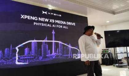 Xpeng Catat 937 SPK di GIIAS Tangerang, Menkeu Purbaya Ikut Pakai X9