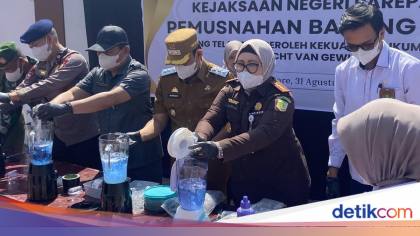Kejari Parepare Musnahkan 1,5 Kg Sabu hingga Ganja dari 70 Perkara