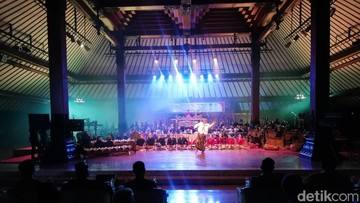 ISI Solo Siapkan Tim Etik dan Sanksi Mahasiswa yang Moshing di Pendopo